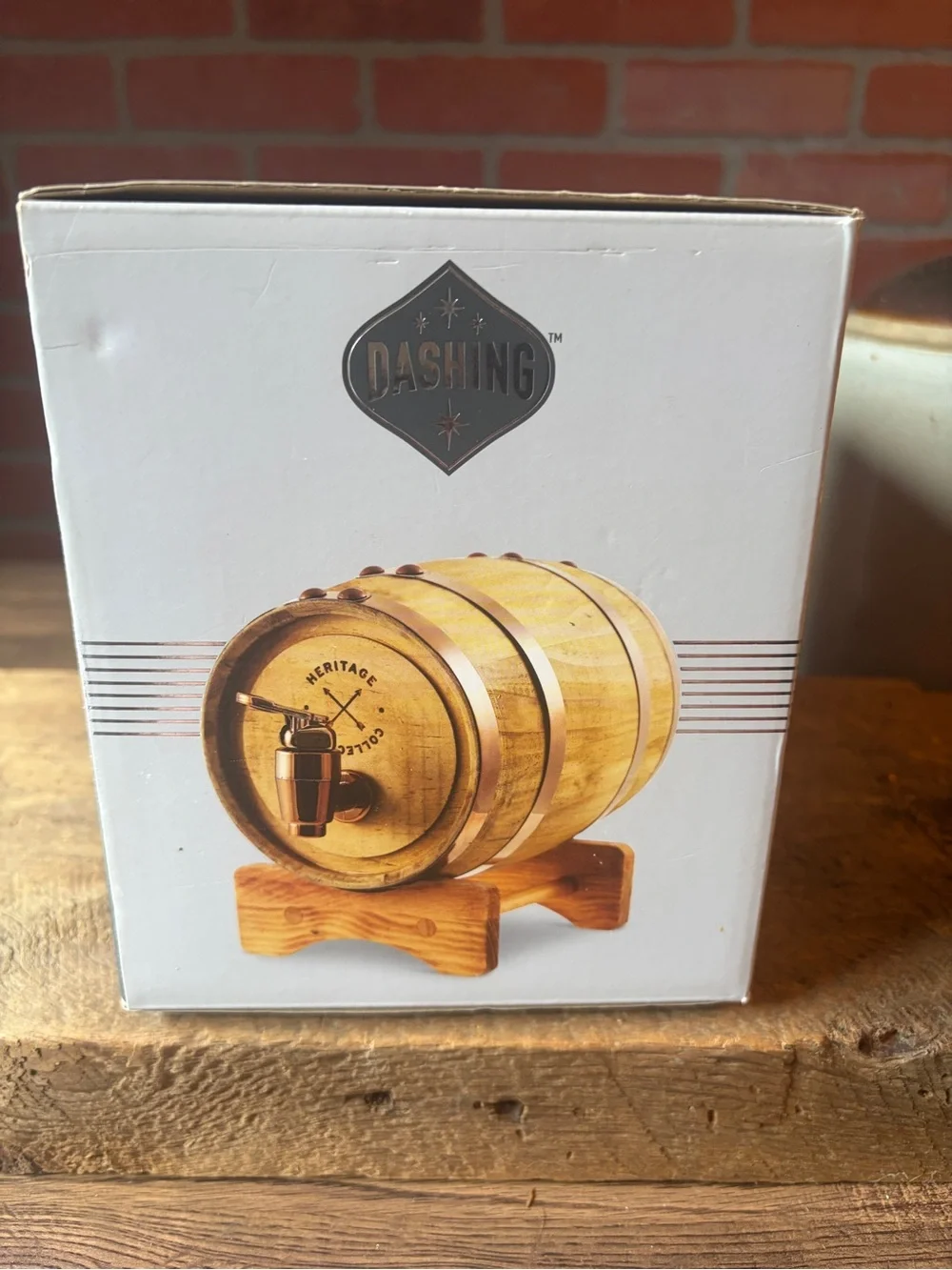 NIB. Dashing Fine Gifts Mini Wooden Whiskey Barrel 27 fl oz 800 ml